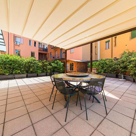 Nettuno Apartment - Private Garden In Bologna Center Buitenkant foto
